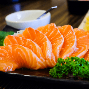 A plate of Sashimi 6 Pcs